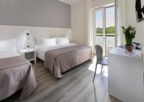HOTEL ZANARINI in centro a Riccione Riccione
